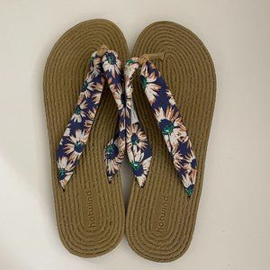 Flower Print Flip Flops, Size 8
